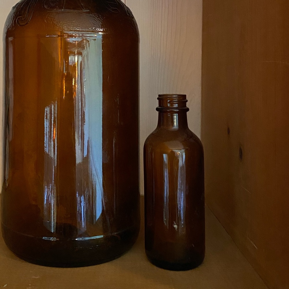 2/15$ 🤪 Small vintage Amber glass bottle jug medicine doctor jug